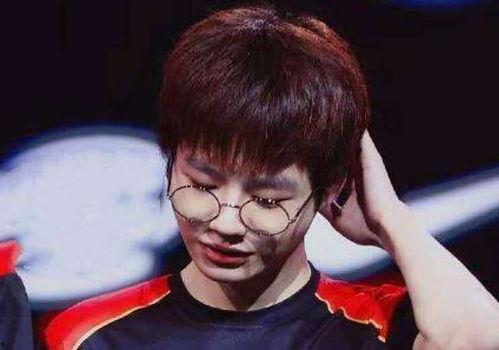 刘青松女友爆料事件视频,真相与争议交织的幕后揭秘  第2张 刘青松女友爆料事件视频,真相与争议交织的幕后揭秘  第2张