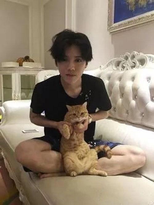 王正坤恋情爆料最新视频,甜蜜瞬间引网友热议  第3张 王正坤恋情爆料最新视频,甜蜜瞬间引网友热议  第3张