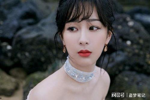 杨紫七夕最新爆料消息,甜蜜瞬间曝光,粉丝心动不已  第2张 杨紫七夕最新爆料消息,甜蜜瞬间曝光,粉丝心动不已  第2张