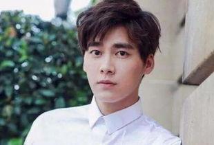 李易峰爆料人最新消息,揭秘娱乐圈惊人内幕!  第3张 李易峰爆料人最新消息,揭秘娱乐圈惊人内幕!  第3张