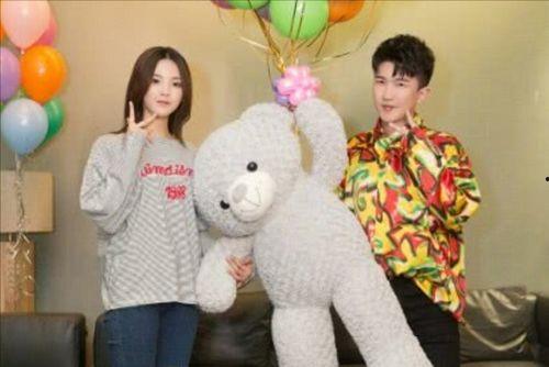 娱乐圈吃瓜糖果,揭秘明星背后的故事与真相  第3张 娱乐圈吃瓜糖果,揭秘明星背后的故事与真相  第3张