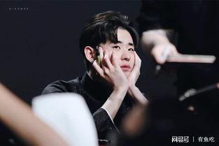 娱乐圈吃瓜爆料张云雷,娱乐圈风云再起,吃瓜爆料揭秘幕后真相