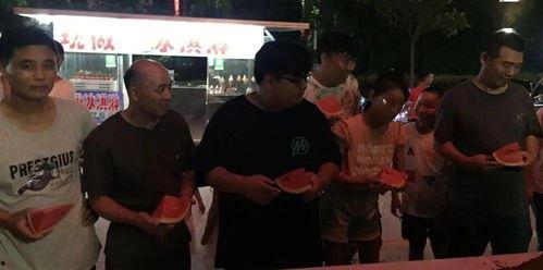 网红吃瓜群众图片真实  第3张 网红吃瓜群众图片真实  第3张